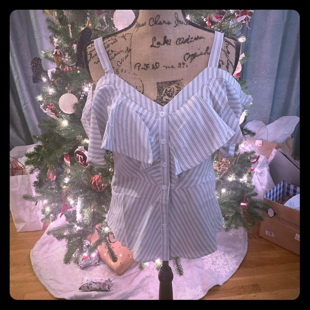 Women’s off the shoulder ruffle top